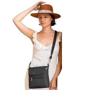 TRAVELON ANTI- THEFT Crossbody Bag